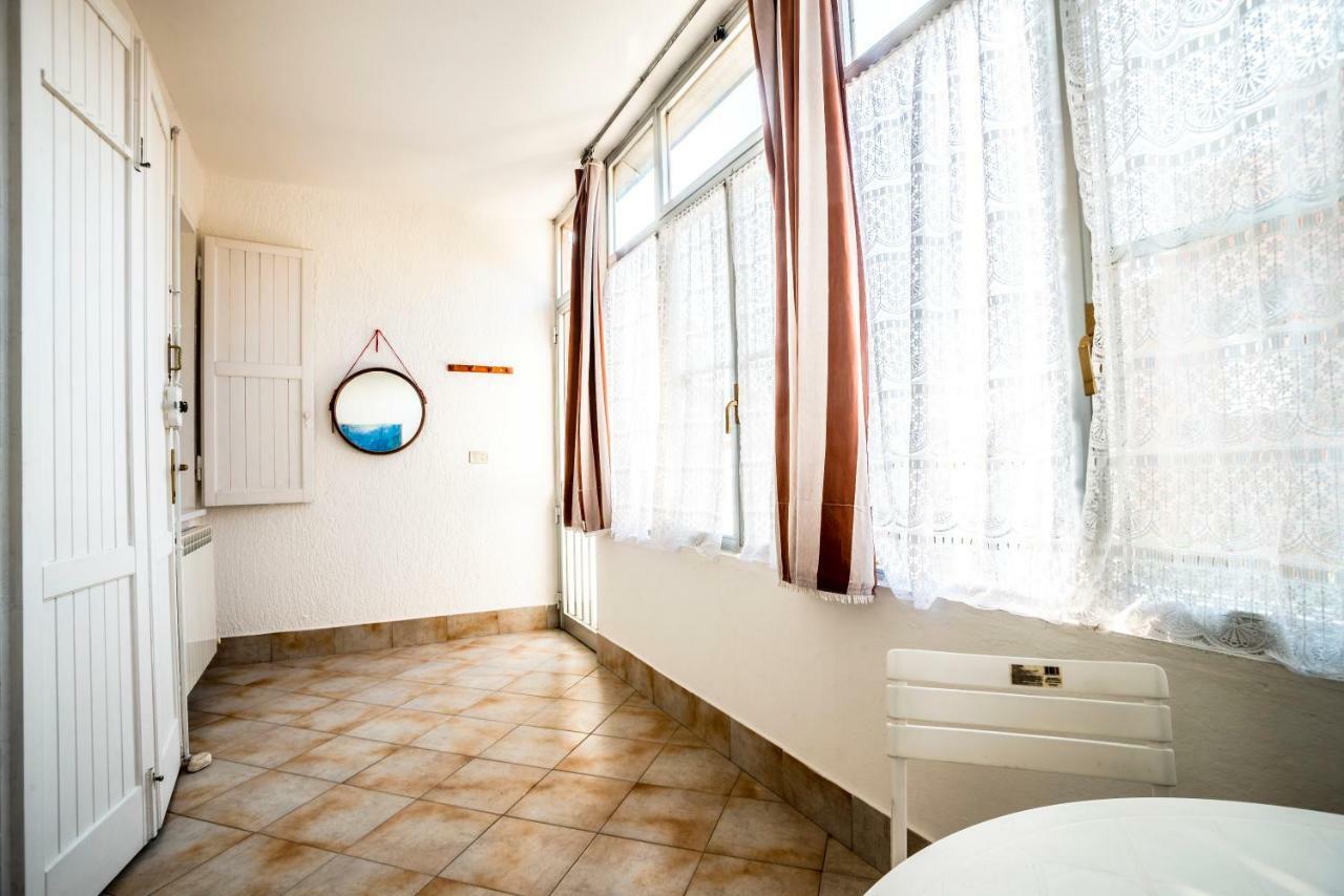 Agenzia Vear Sabrina 11B Lido delle Nazioni Exterior foto